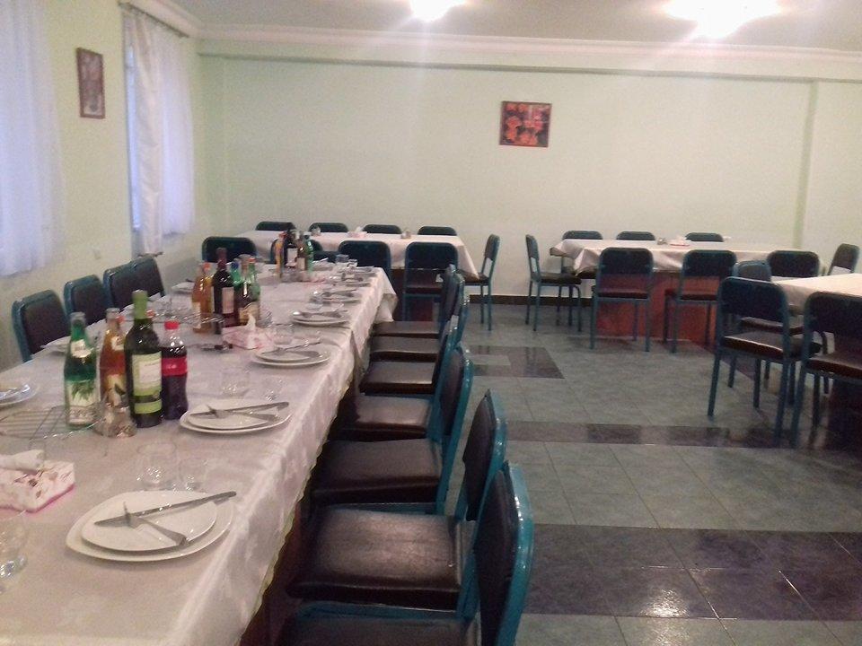 צ'אקאדזור Zvartnots Hotel מראה חיצוני תמונה